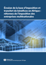 L’OCDE est d’avis que si elles étaient appliquées, les mesures en question permettraient de mieux faire correspondre la localisation des bénéfices imposables et la localisation des activités économiques et de la création de valeur, ainsi que d’améliorer l’information disponible aux autorités fiscales pour leur permettre d’appliquer au mieux la législation fiscale de leur pays. Alors que beaucoup de pays en développement s’efforcent actuellement d’introduire ces mesures dans leur législation, ils se heurtent non seulement aux obstacles initiaux liés à la lutte contre l’évasion et la fraude fiscales, mais aussi à des obstacles administratifs supplémentaires liés au choix des politiques et de la réglementation ; tous ces obstacles leur causent des difficultés qui les empêchent d’appliquer les mesures du projet BEPS. Seulement 17 des 54 pays africains sont activement engagés dans des délibérations relatives au projet BEPS de l’OCDE et 10 seulement ont trouvé les fonds nécessaires pour participer aux négociations, L’OCDE est d’avis que si elles étaient appliquées, les mesures en question permettraient de mieux faire correspondre la localisation des bénéfices imposables et la localisation des activités économiques et de la création de valeur, ainsi que d’améliorer l’information disponible aux autorités fiscales pour leur permettre d’appliquer au mieux la législation fiscale de leur pays. Alors que beaucoup de pays en développement s’efforcent actuellement d’introduire ces mesures dans leur législation, ils se heurtent